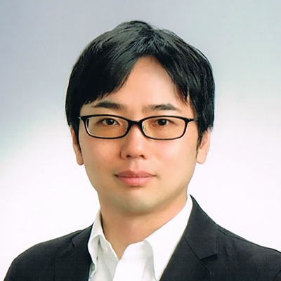 角征典先生の顔写真