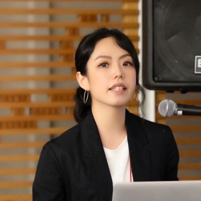 飯沼亜紀 氏の顔写真